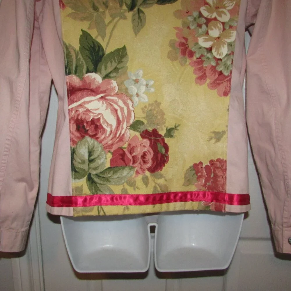 PRINTEMPS Pink Denim Customized Jacket - Picture 13 of 16